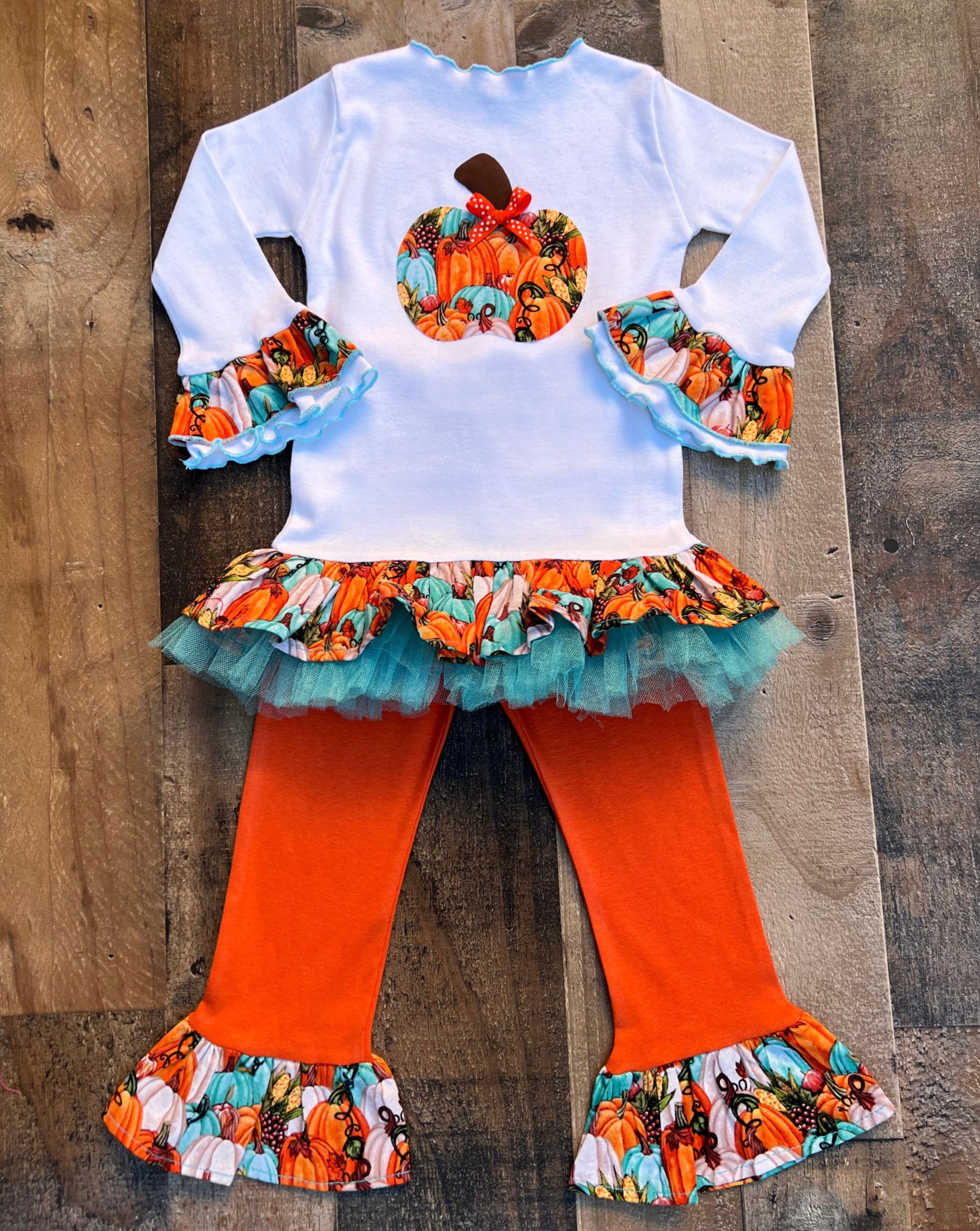 Fall Pumpkin Autumn Outfit 