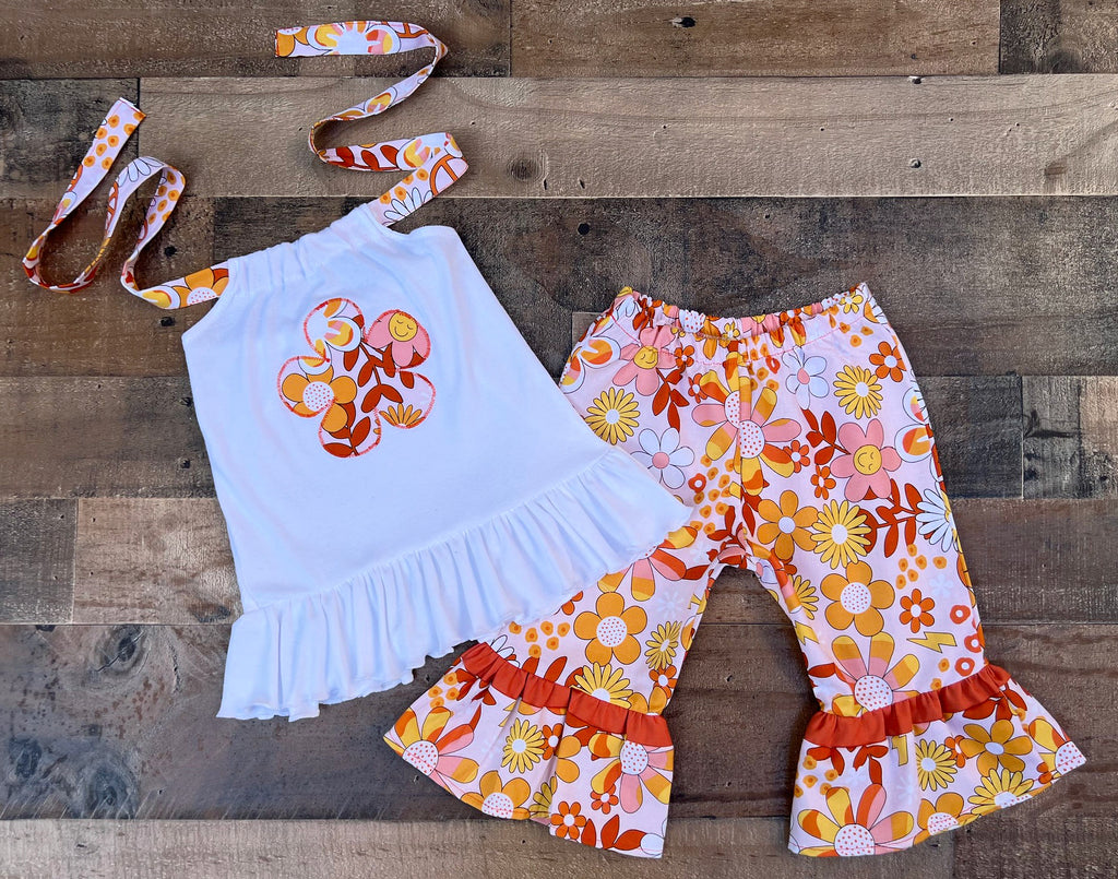 Groovy Girl Outfit 