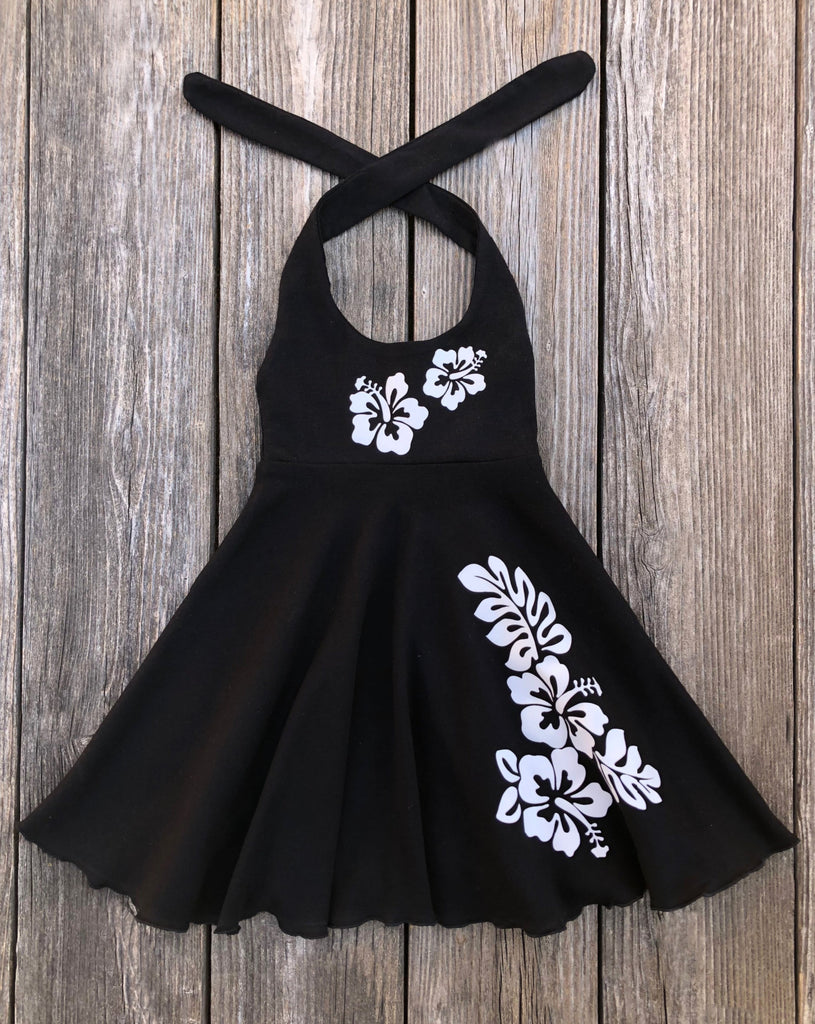 White luau outfit 2025