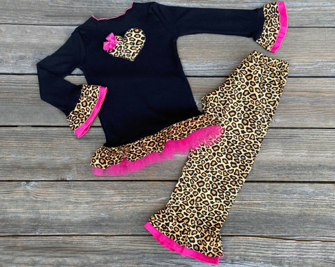 Leopard Print & Hot pink Valentines Day Outfit 