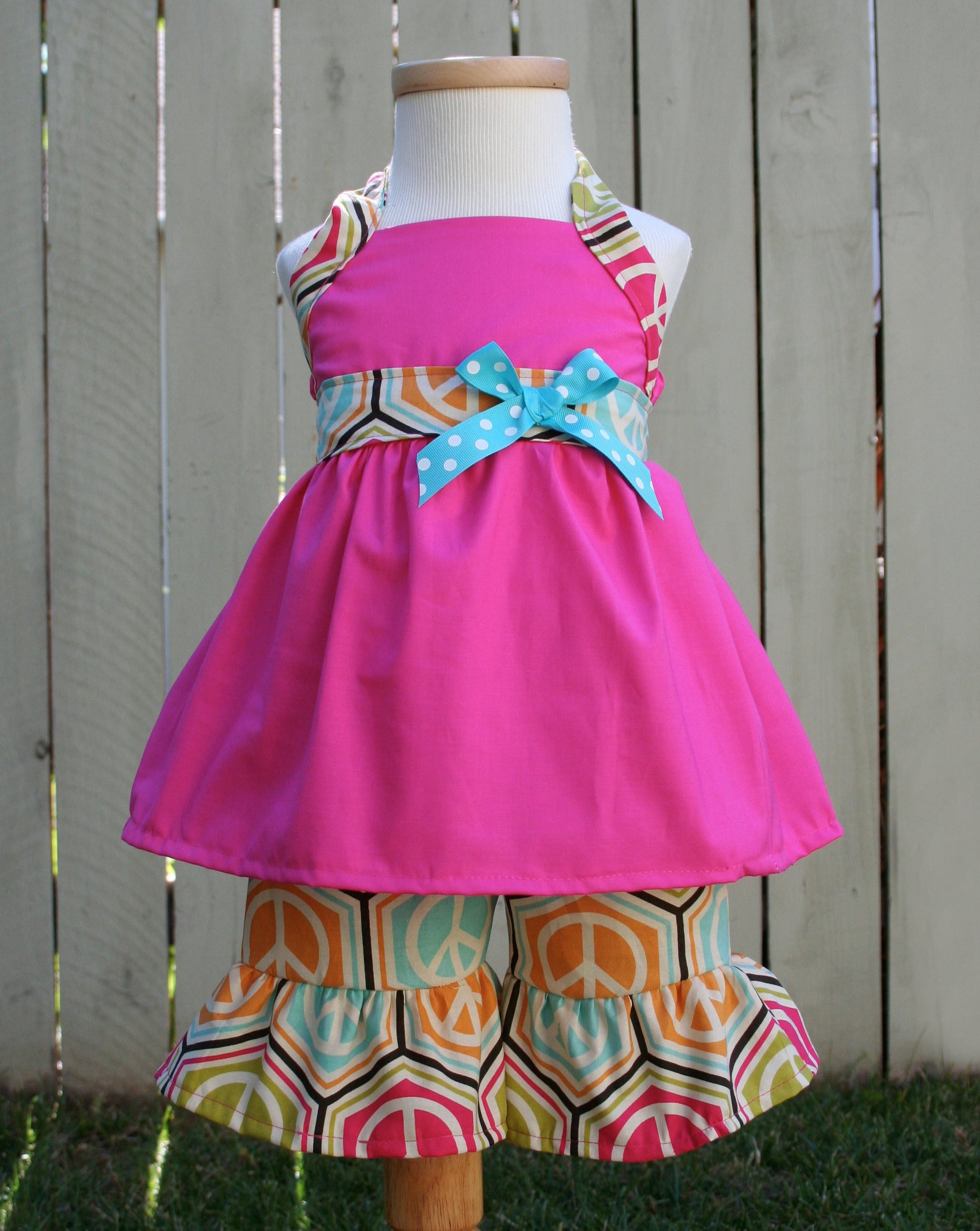 Peace Sign Boutique Girl Outfit 